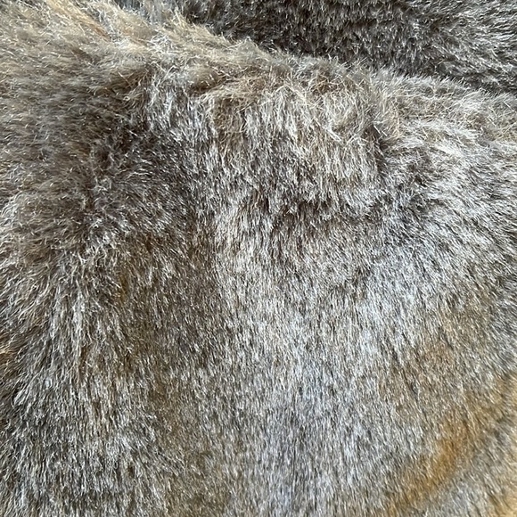 Zara kids youth 9-10 years black fuzzy fest - Picture 7 of 8